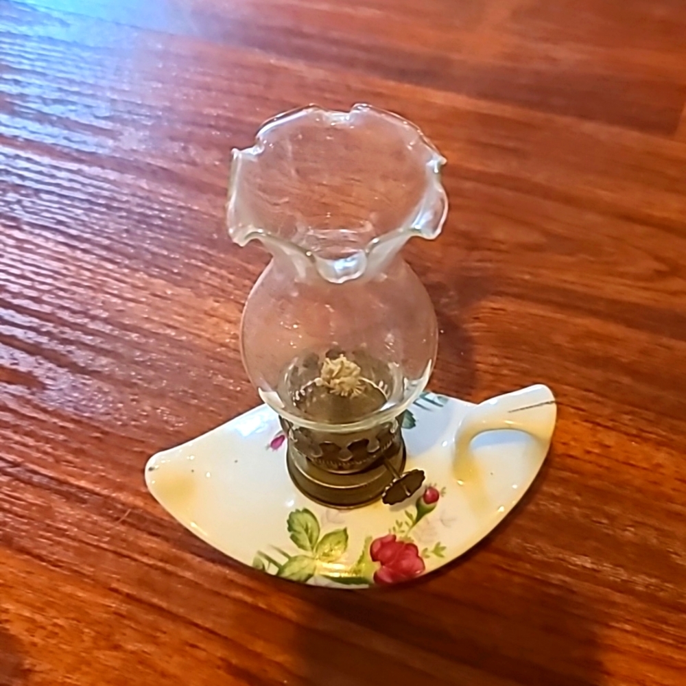 Vintage  Kerosene Lamp